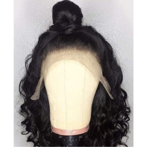 BLACK SHORT WAVY LACE FRONT WIG NEW